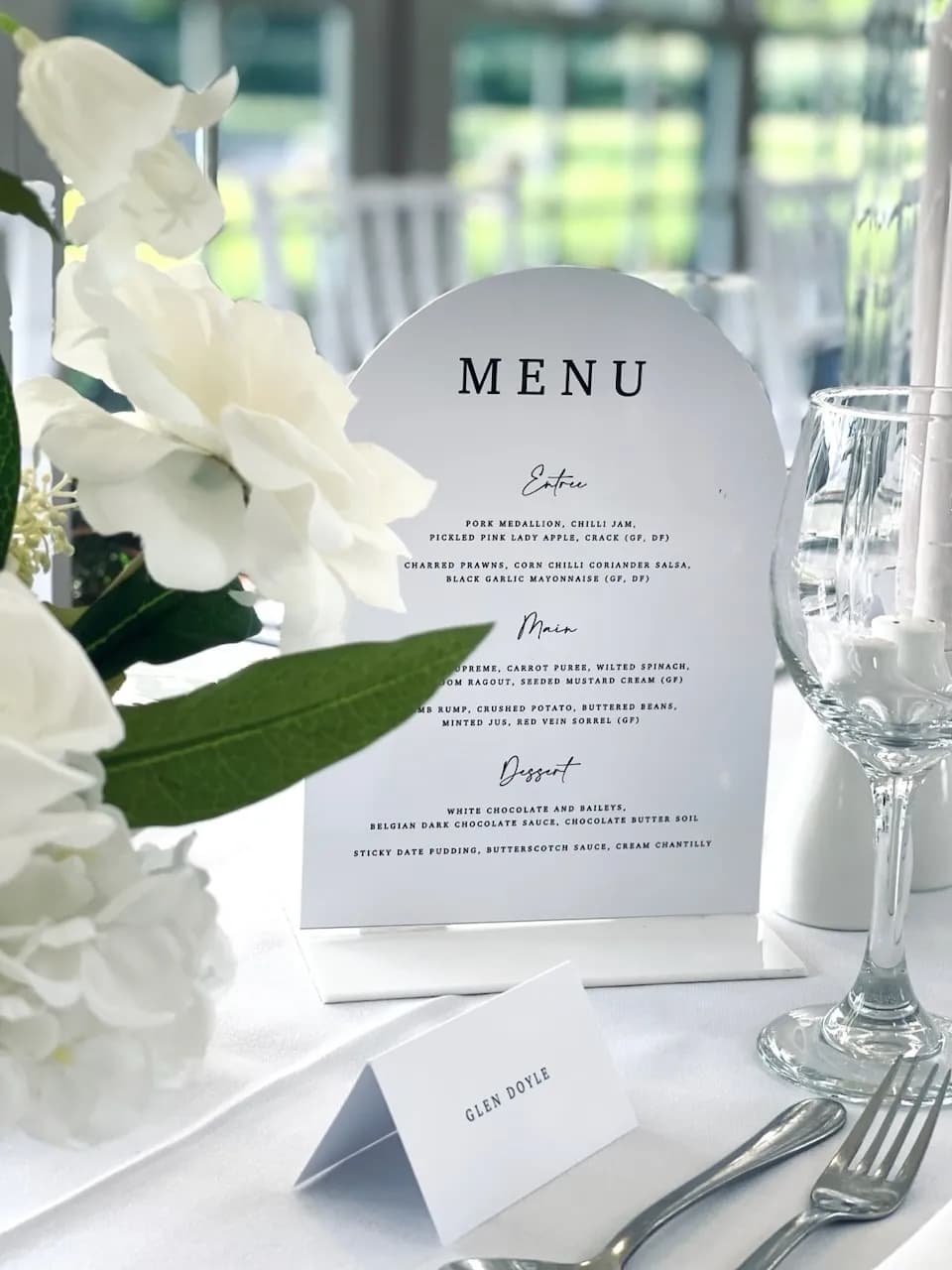 Arch menu with stand